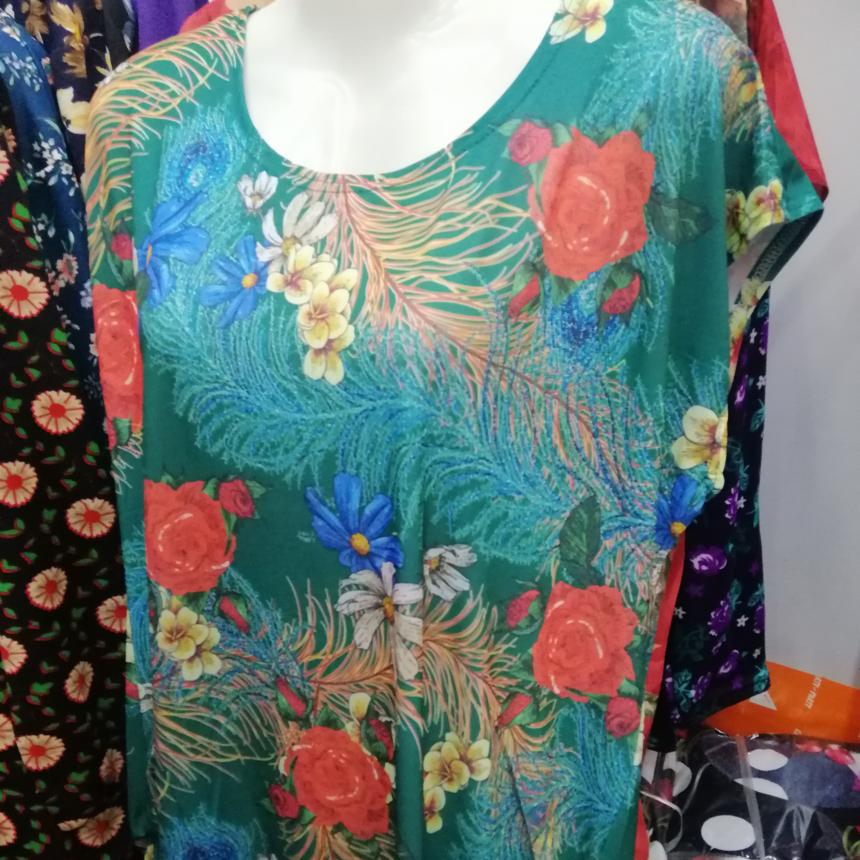 女士高档时尚富贵衫