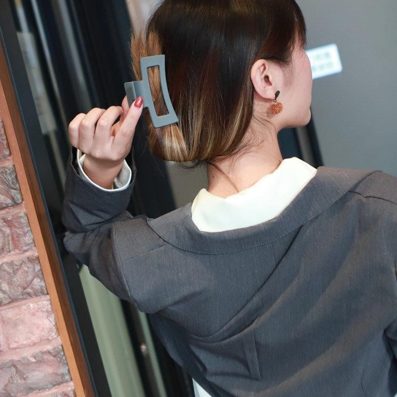 Korean hair accessory, large matte Morandi color hair clip, elegant and stylish, hair clip clip at the back of the head pic 7