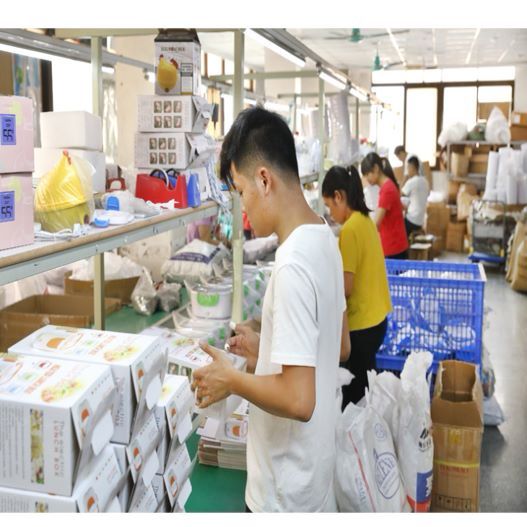 厂家供应家用旅行折叠水壶硅胶迷你电热水壶耐高温便携烧水壶礼品 举报 本产品采购属于商业贸易行为细节图