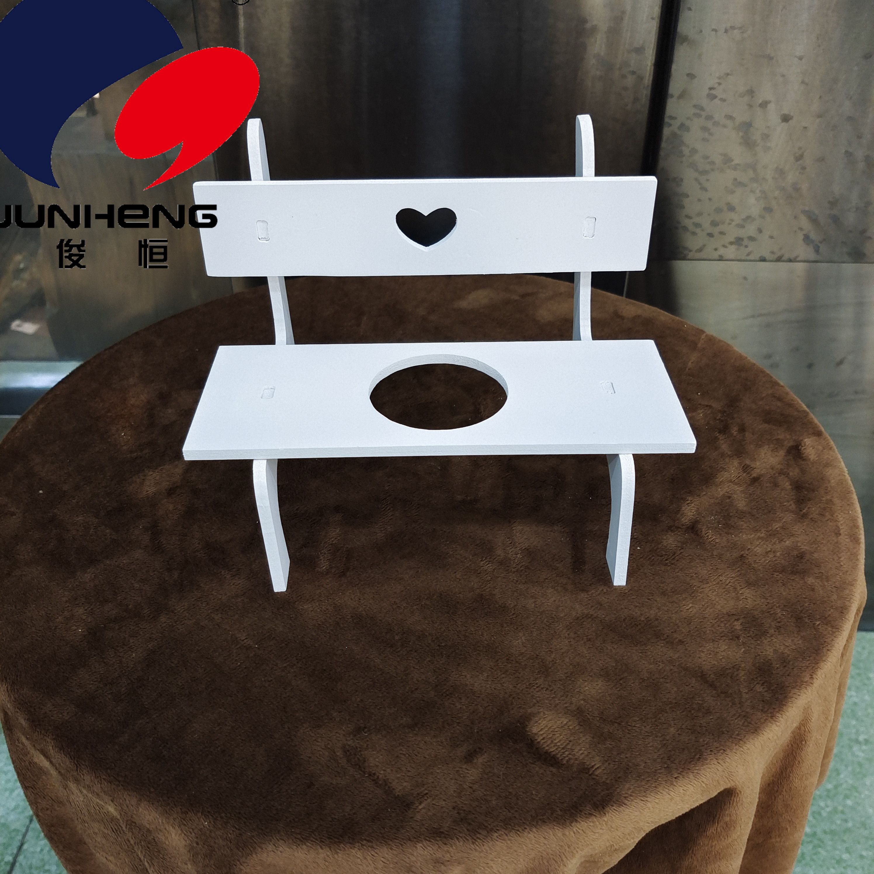 Pendant doll middle double chair with hole 0.5 thick decoration cute cartoon creative arts and crafts decoration full figure