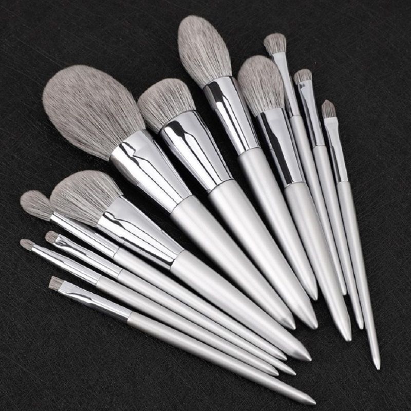 Makeup brush 12 Pcs Professional plastic make up brush Label Makeup Brush bag Set Wholesales cosmetics brush thumbnail