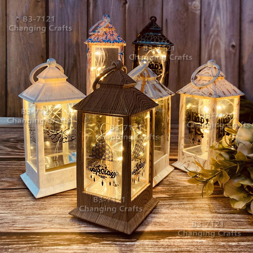 Small ramadan wind lamp, simple plastic glass windproof candle holder, romantic decorative item Specification image