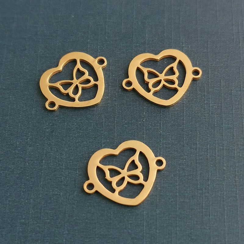 Cross-border foreign trade new cute heart-shaped little butterfly pendant titanium steel bracelet pendant stainless steel manufacturer wholesale details Picture