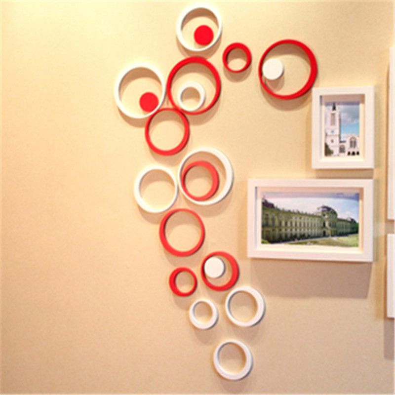 The ceiling and walls of the children's bedroom are decorated with wallpaper and wall stickers Application Scenario