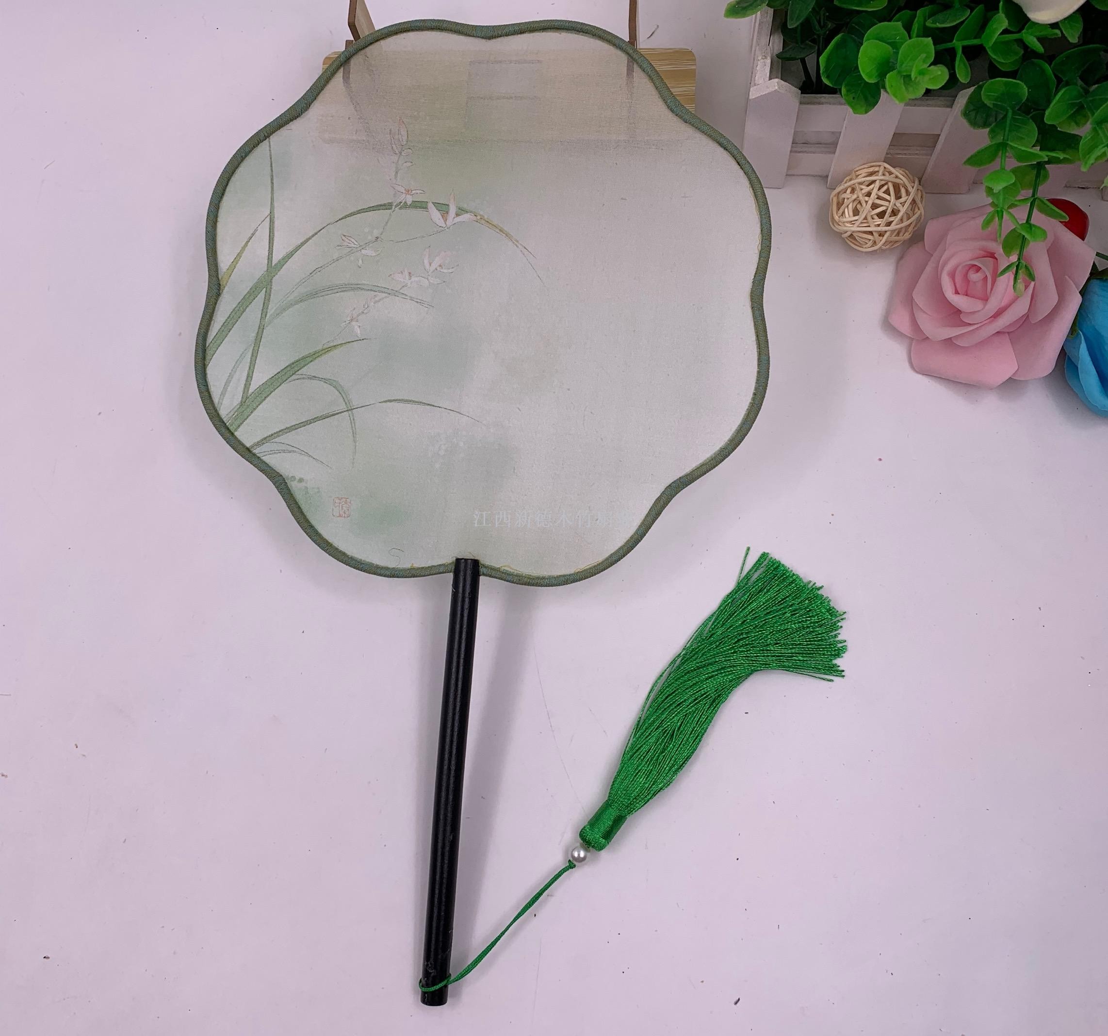 古风团扇  真丝宫扇  汉服宫延扇子  网红扇  花边形宫扇  异形团扇详情3