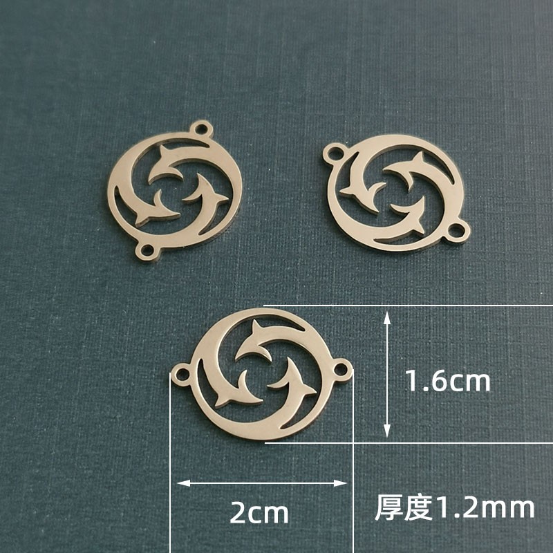 European and American ins personalized titanium steel bracelets for men and women, punk hip-hop accessories, stainless steel bracelets, Hong Kong-style pendants detail image 3