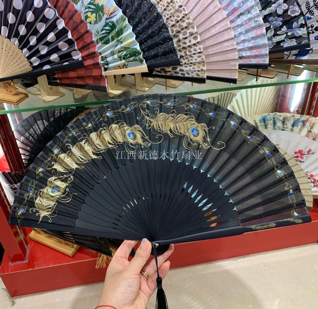 古风 扇子  中国风 竹扇  定制复古风折叠扇  手绘扇  广告扇  雪纺真丝扇子详情图2