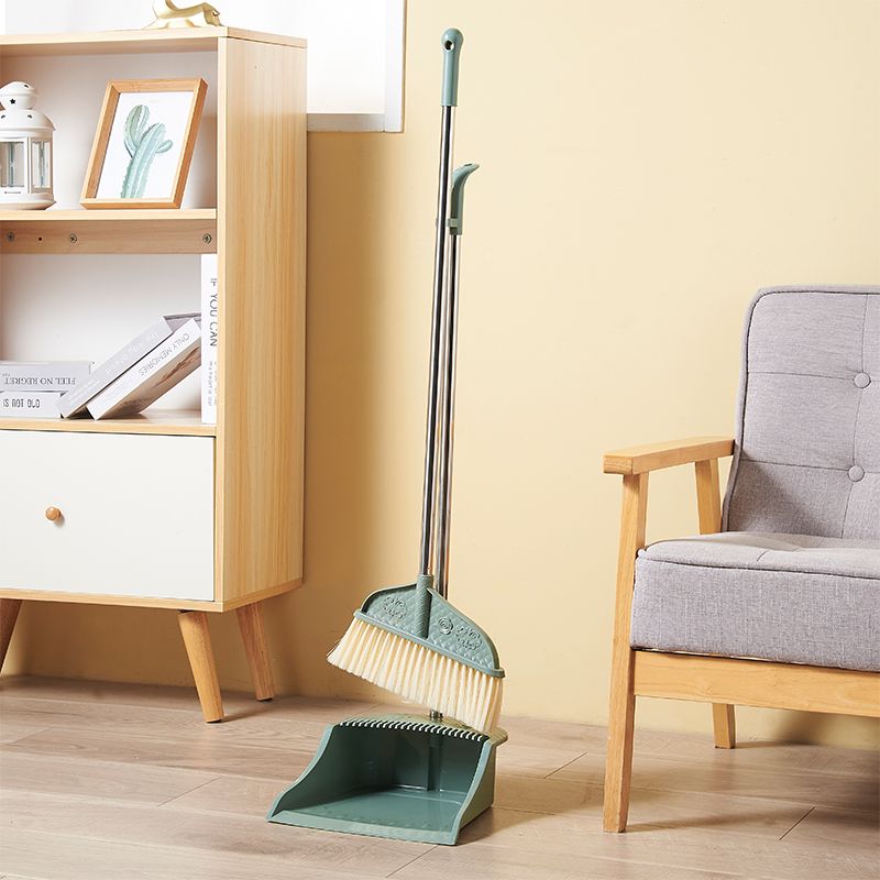 Soft-bristled dustpan broom set, bedroom cleaning sweeping broom, household plastic broom full figure