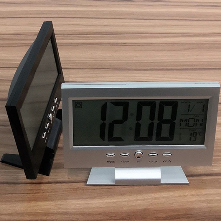 8082N perpetual calendar clock, voice-controlled clock, induction electronic clock alarm clock Application Scenario