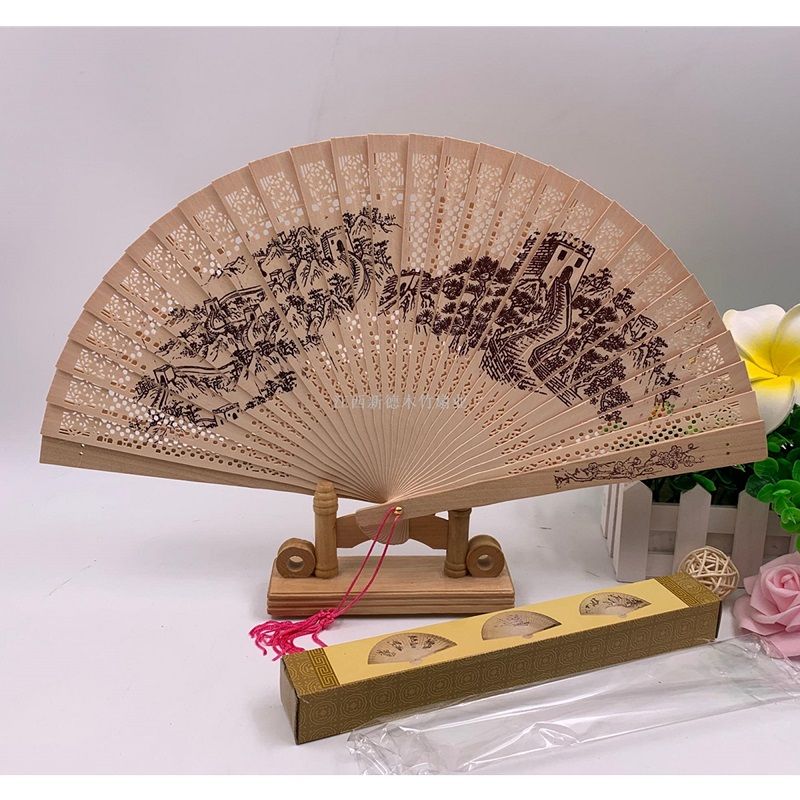 德祯   9寸仿缅香木扇  折扇子  檀香扇  折叠扇  带须加盒礼品扇白底实物图