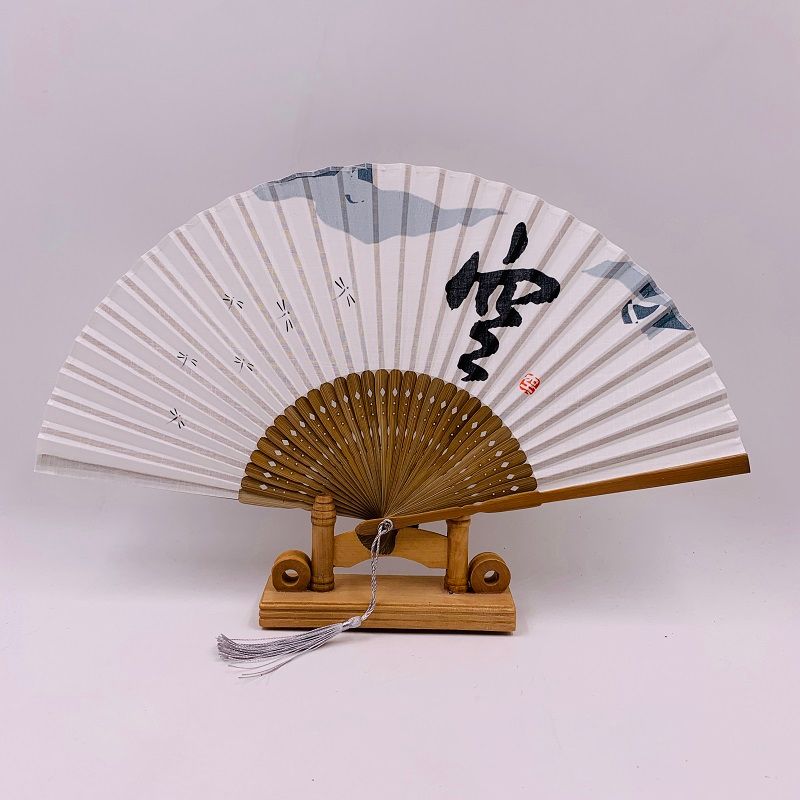 日韩式女扇  优质折扇  *古风折扇  镂空*日式和风扇*  竹质折叠扇子  批发白底实物图