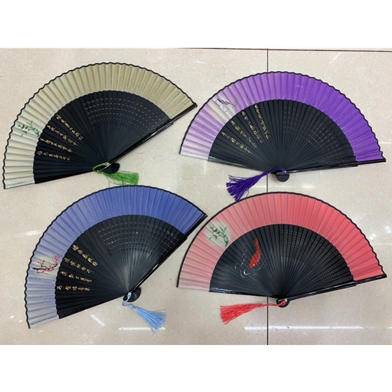 High-end hand-painted and spray-painted folding fans with lacquered edges, ancient-style folding fans, hollowed-out Japanese style and bamboo folding fans detail image 1