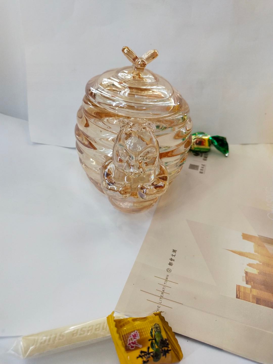 Retro glass sugar jar, crystal candy jar with lid, storage jar, exquisite ins-style cosmetic storage decorative item pic 2