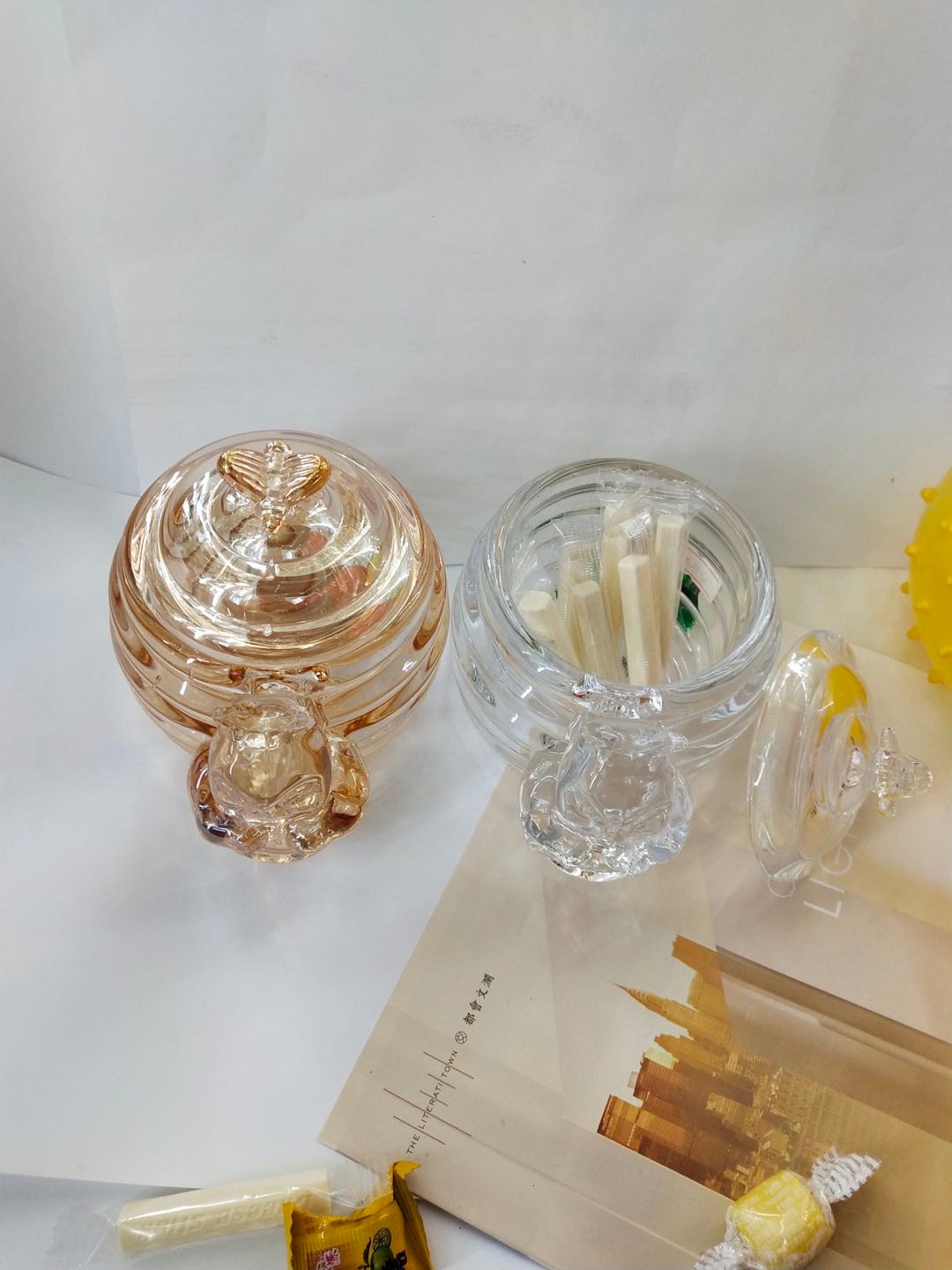 Retro glass sugar jar, crystal candy jar with lid, storage jar, exquisite ins-style cosmetic storage decorative item pic 4