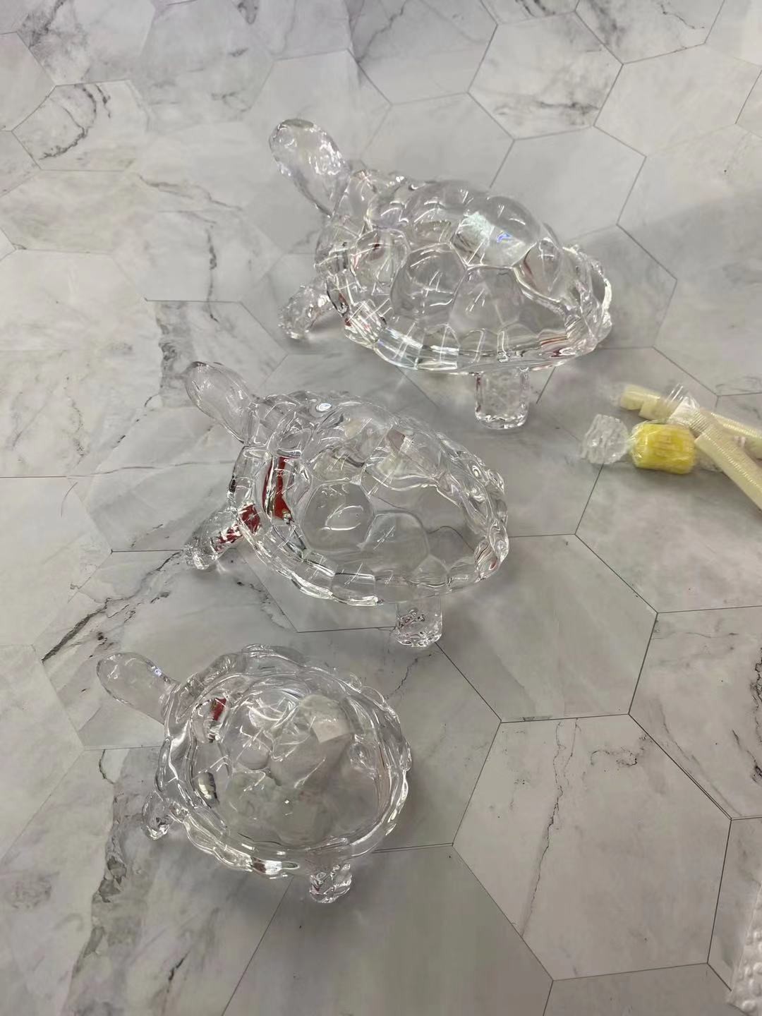 A large-sized glass turtle decoration for home decoration is exquisite and unique pic 4