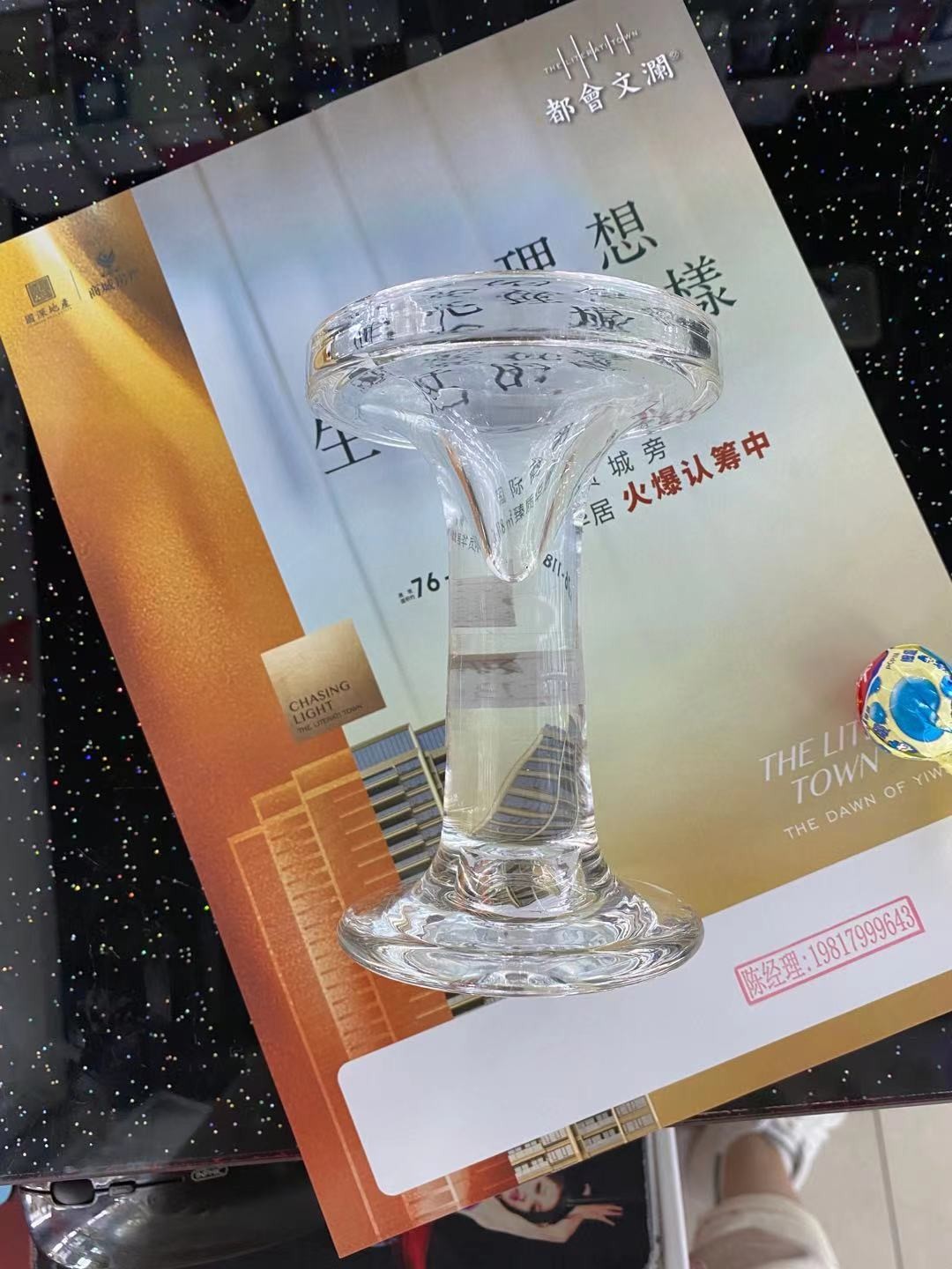 Small glass cylindrical candlesticks for home decoration pic 3