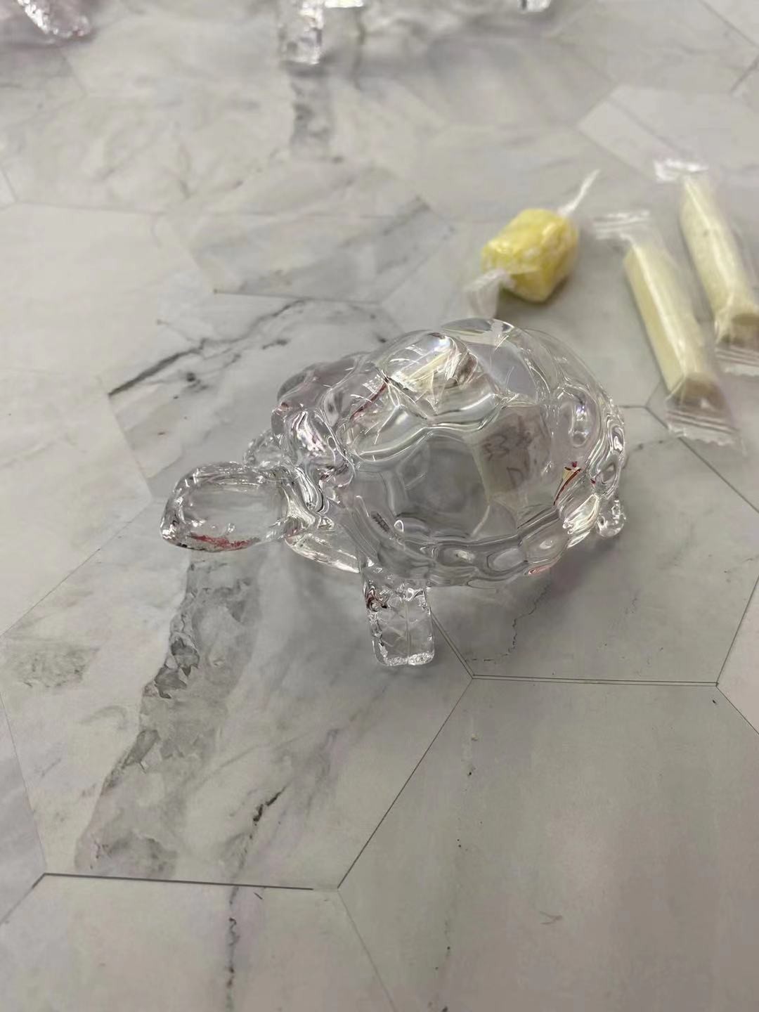 A large-sized glass turtle decoration for home decoration is exquisite and unique pic 2