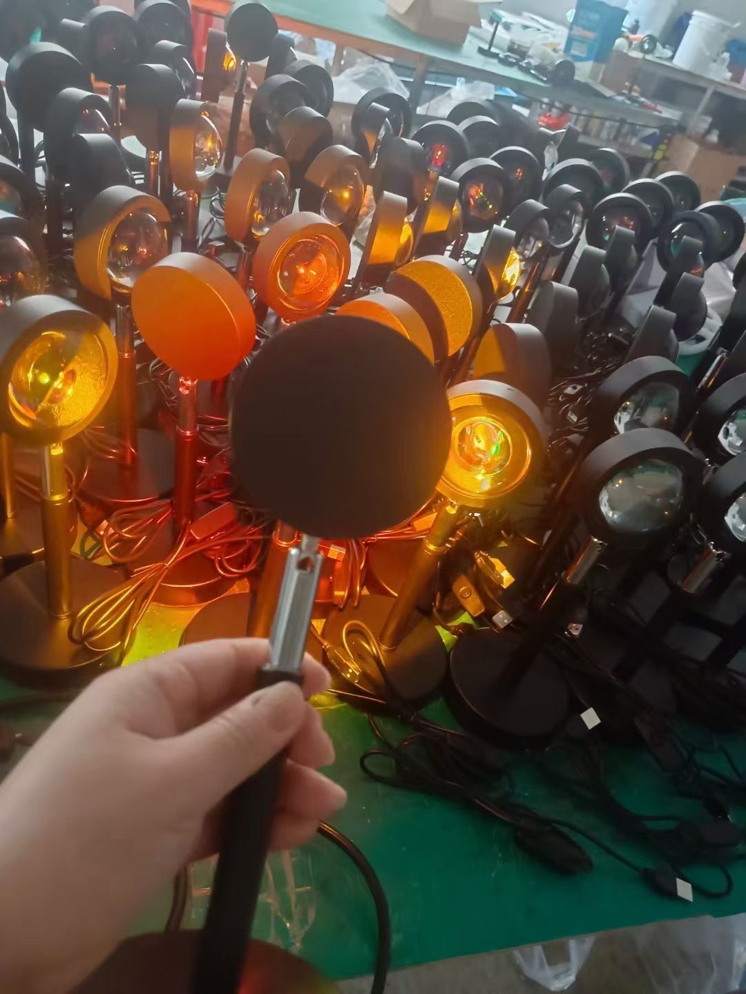 LED灯彩虹投影灯落日灯日不落灯网红直播背景投影氛围台灯详情图2