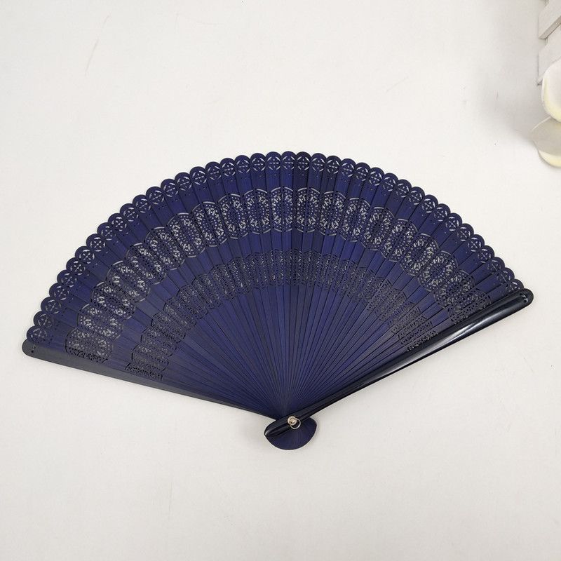 挂环镂空女扇  欧花蜻蜓铜钱全竹扇  骨礼品扇子  PARFOIS  冲花骨  折扇定制产品图