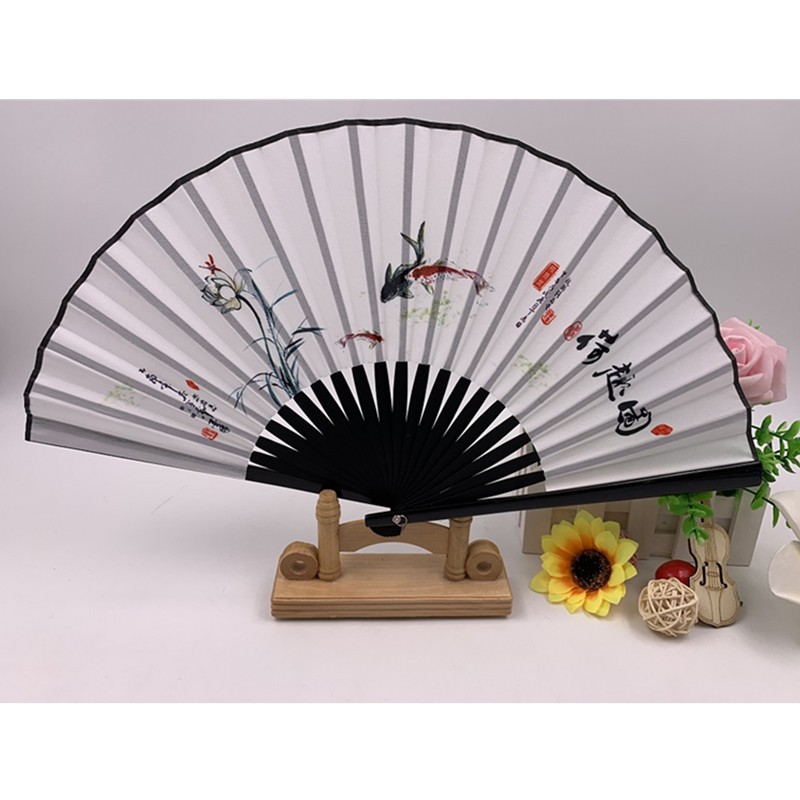 Painted edge hand-painted and spray-painted folding fan * Ancient-style folding fan with hollowed-out design * Japanese-style Japanese fan * bamboo folding fan with a cat detail image 2