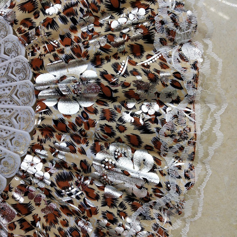 Leopard print gilded plastic fan factory direct sales, customized advertising fans, Spanish dance fans, fabric fans, craft fans wholesale detail image 6