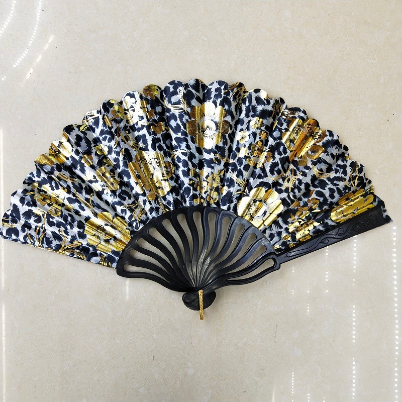 Leopard print gilded plastic fan factory direct sales, customized advertising fans, Spanish dance fans, fabric fans, craft fans wholesale detail image 4