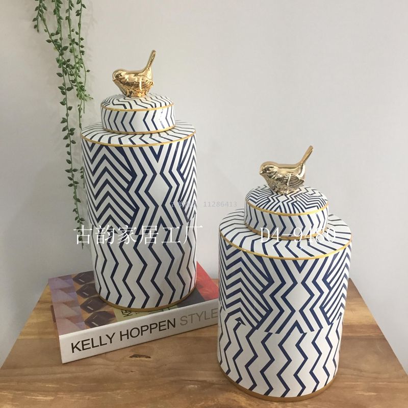 新款家居陶瓷花瓶摆件轻奢摆件花插家居装品陶瓷储物罐