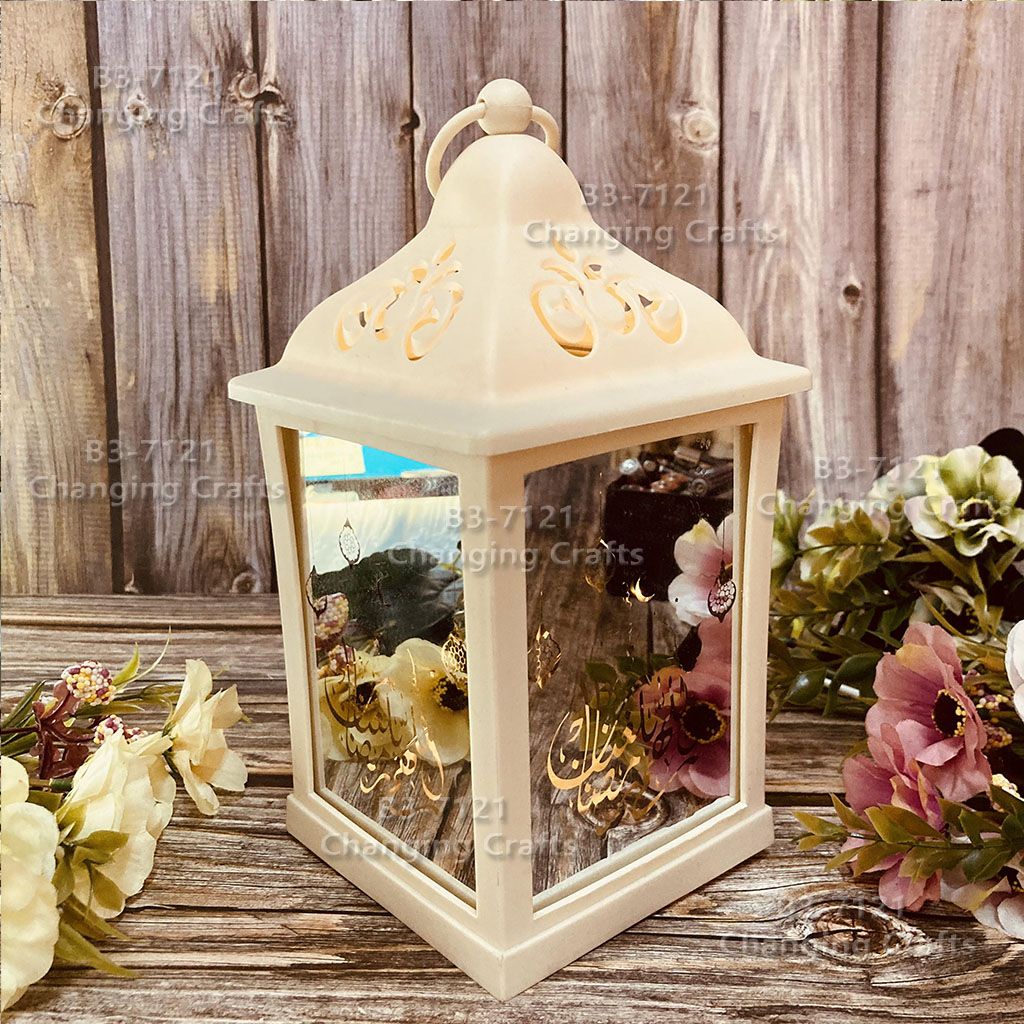Ramadan wind lantern LED electronic candle Ramadan medium night lamp antique lantern decoration craft decoration piece million Christmas Ghost Festival decoration antique lantern kerosene lamp full figure