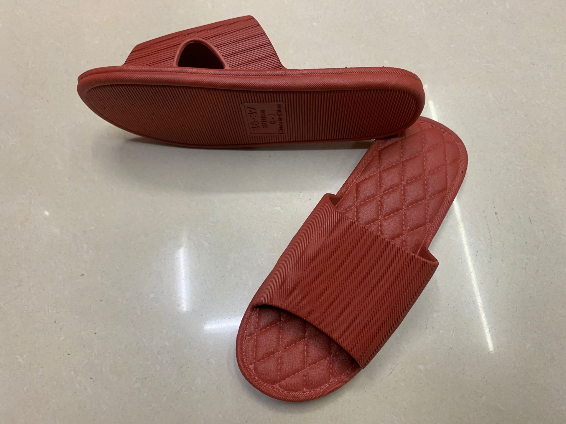 Summer household household bath plastic shower PVC bottom slippers female summer men bathroom non-slip couples four seasons a pair of C-1 Specification drawing