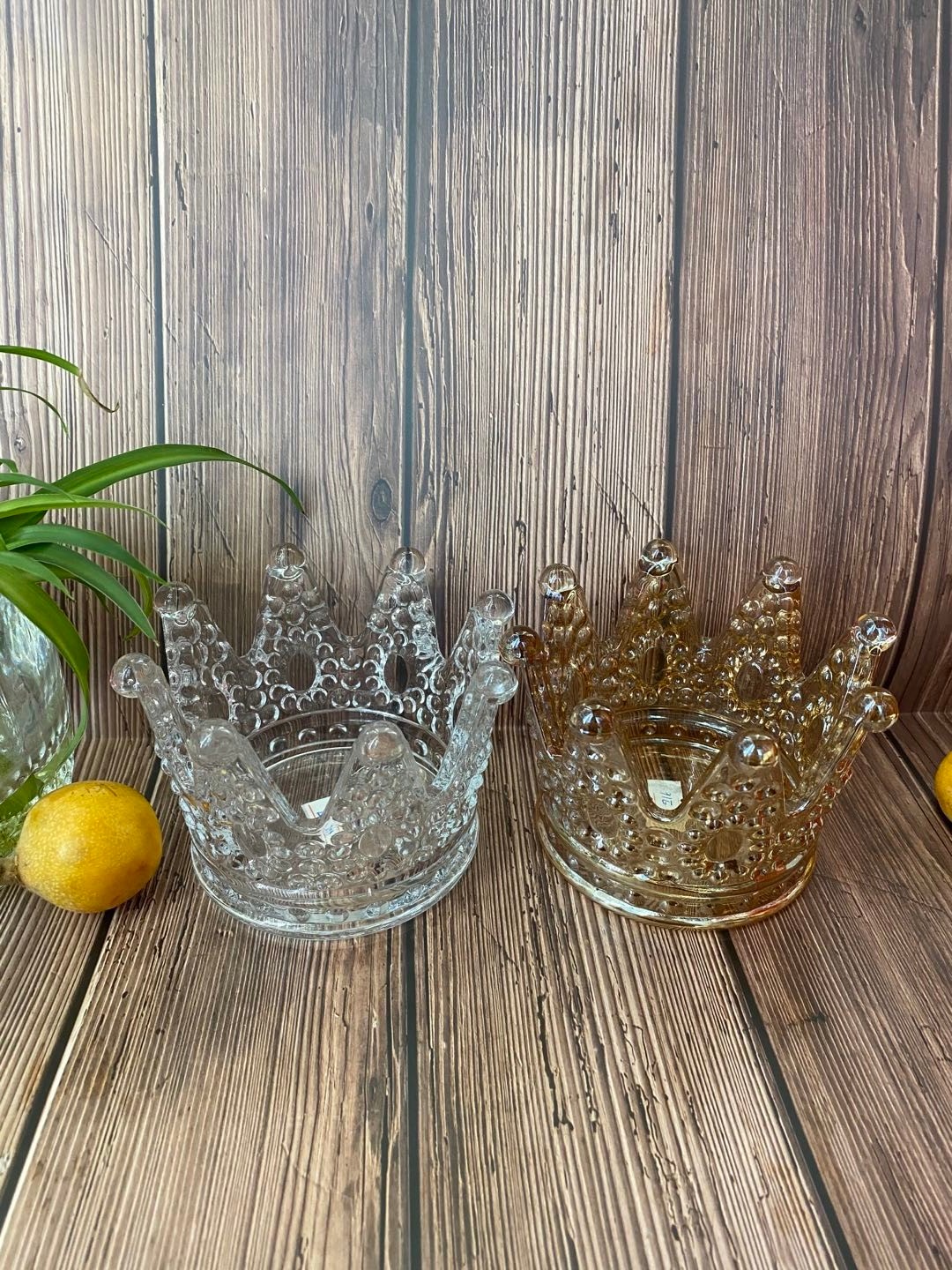 The large colored relief design glass crown candlestick is romantic and artistic pic 8
