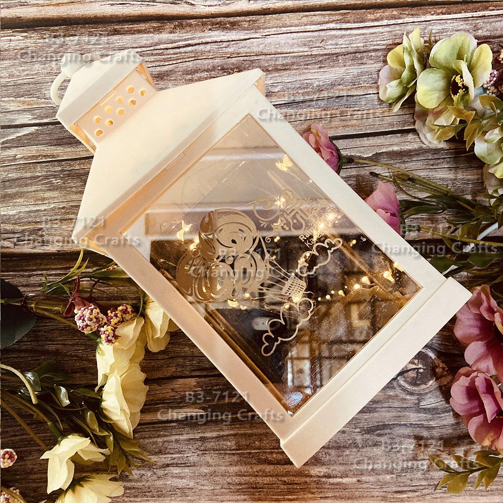 Ramadan plastic medium antique lantern, kerosene lamp, wind lamp decoration process, electronic candle, creative decoration, street stall goods, imported LED lamp, Christmas decoration Application Scenario