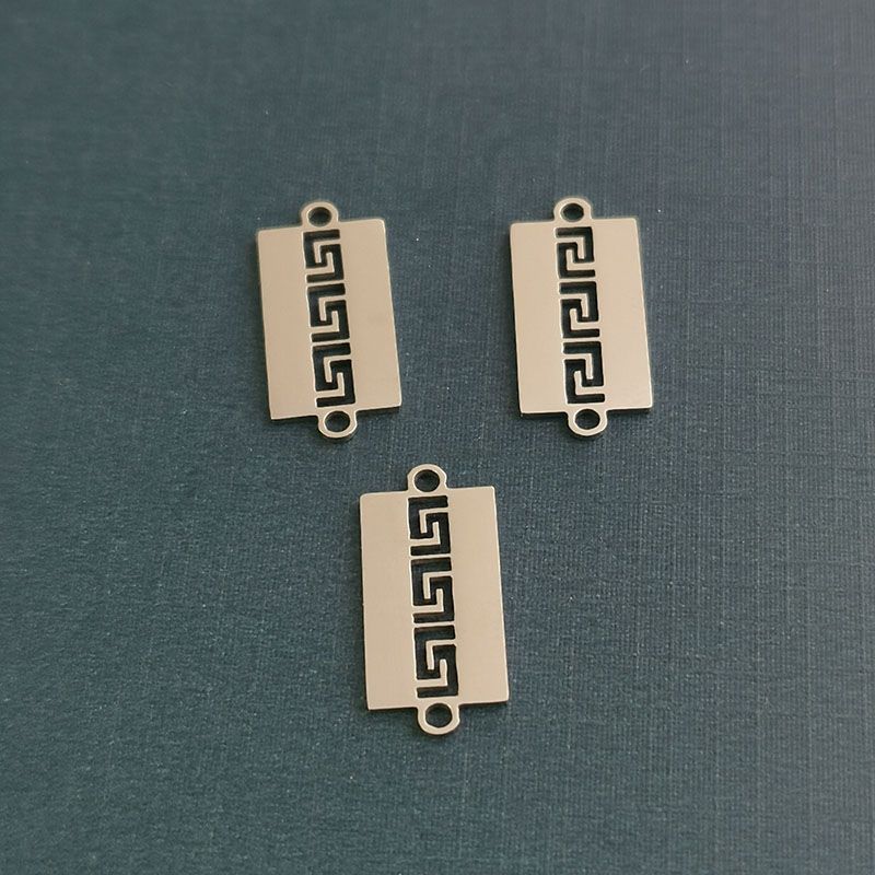 Hip-hop bracelet titanium steel custom engraved light plate trendy men and women pendants Great Wall pattern fashion accessories wholesale factory direct supply