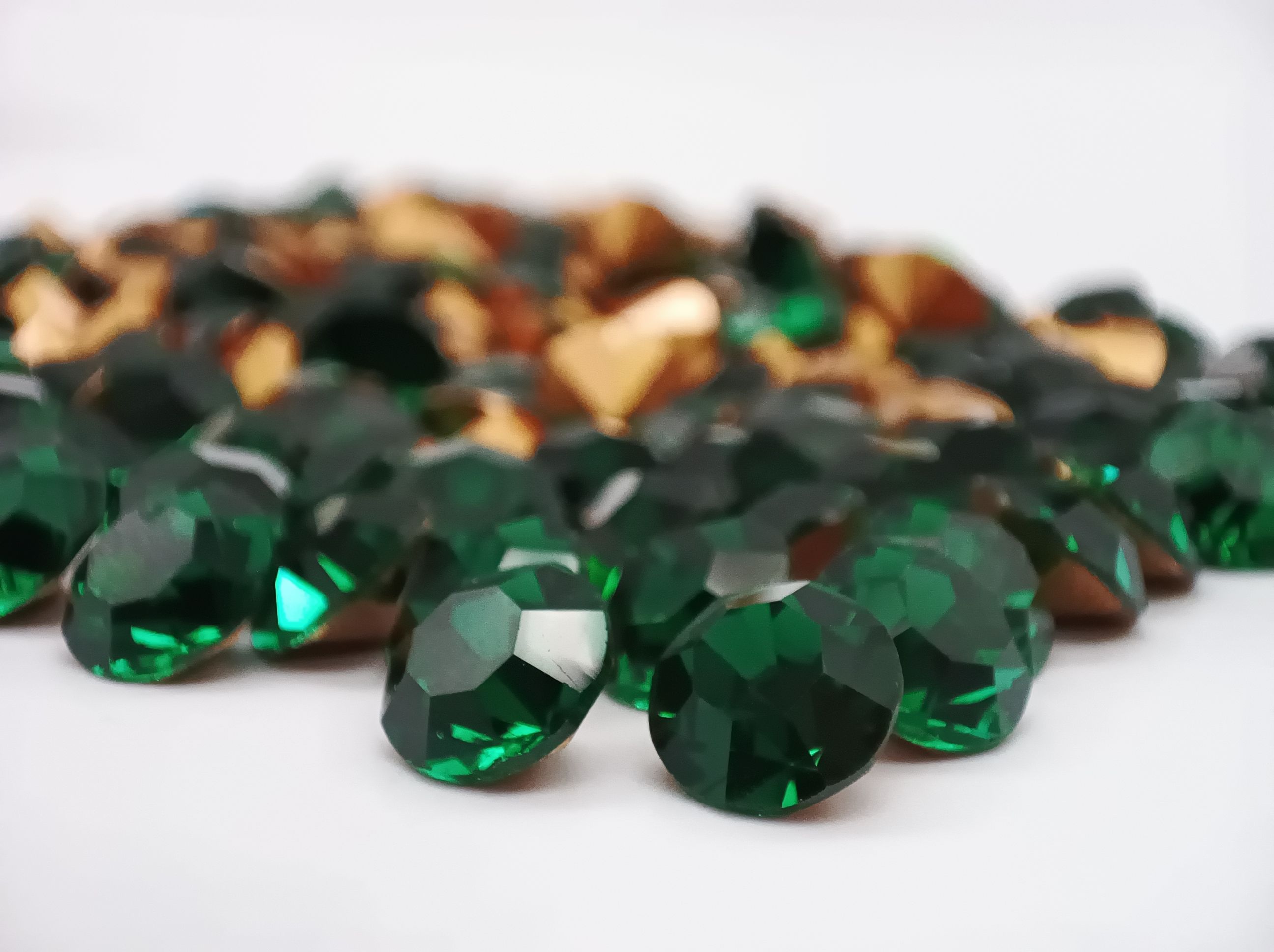 Domestic premium AAA pointed-back rhinestone deep green jewelry clasp watch with diamond setting and touch-up, DIY nail polish diamond SS6 Specification image