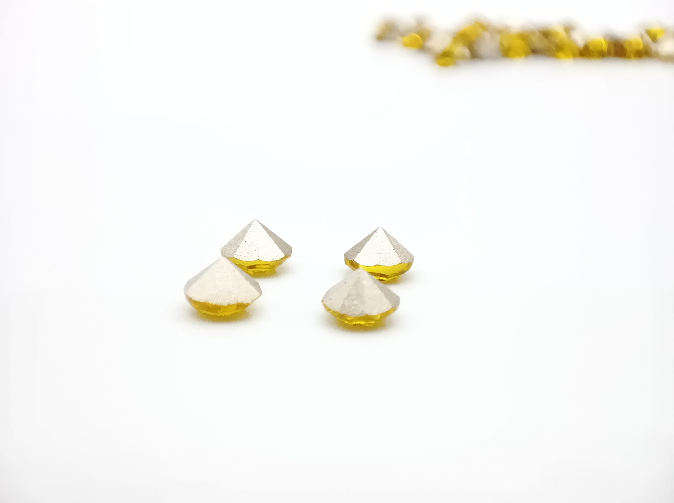 Xiangqin Original Super Czech pointed-back rhinestone lemon yellow jewelry clasp watch with diamond setting and touch-up DIY nail drill rhinestone SS20 Application Scenario