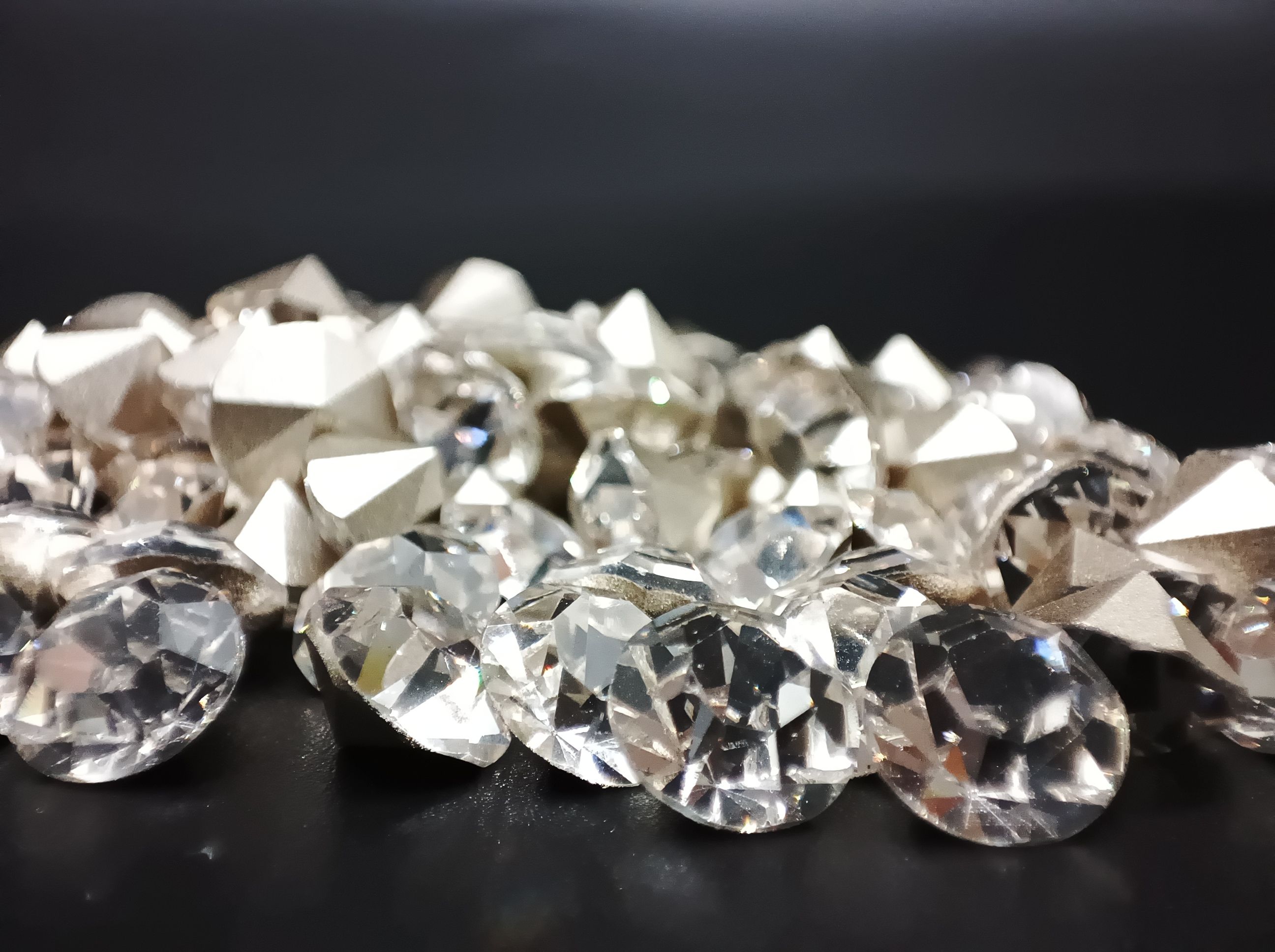 Xiangqin Original pointed-bottom water diamond and white diamond jewelry claw-chain watch with diamond setting and touch-up, nail polish diamond SS28 details Picture