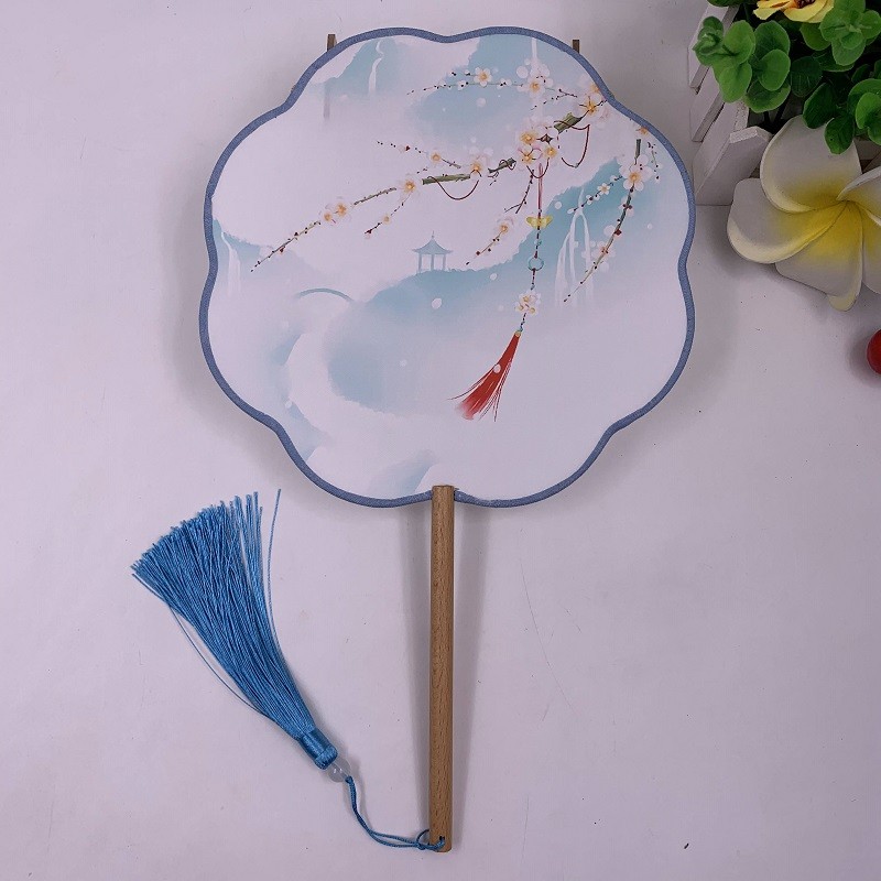Ancient-style folding fans, Hanfu court fans, round fans, cheongsam show fans, silk fabric petal plum blossom-shaped palace fans, lace folding fans detail image 7