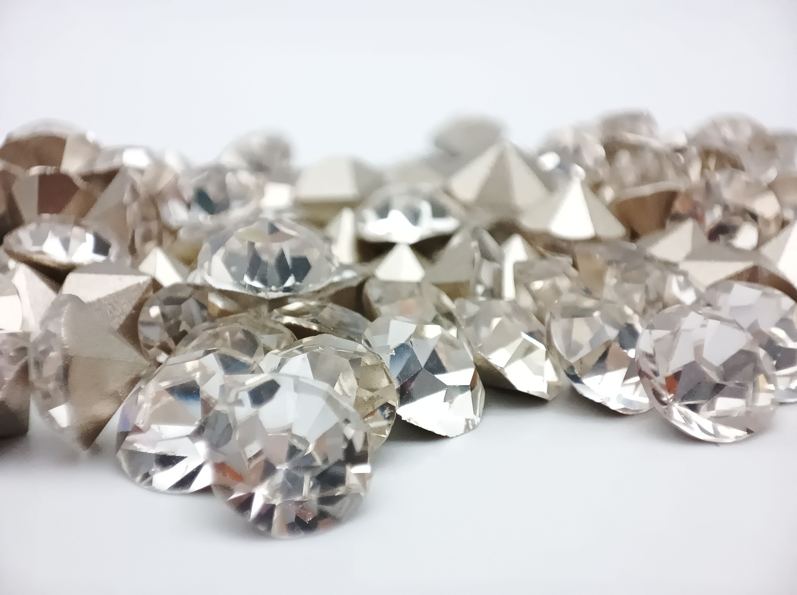 Xiangqin Original pointed-bottom water diamond and white diamond jewelry claw-chain watch with diamond setting and touch-up, nail polish diamond SS28 Specification image