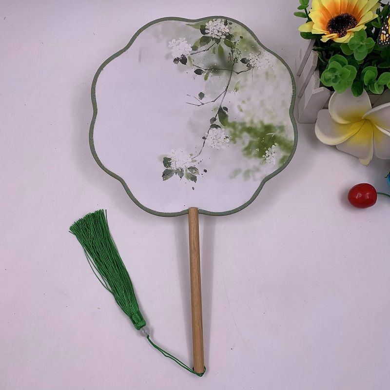 Ancient-style folding fans, Hanfu court fans, round fans, cheongsam show fans, silk fabric petal plum blossom-shaped palace fans, lace folding fans Specification image