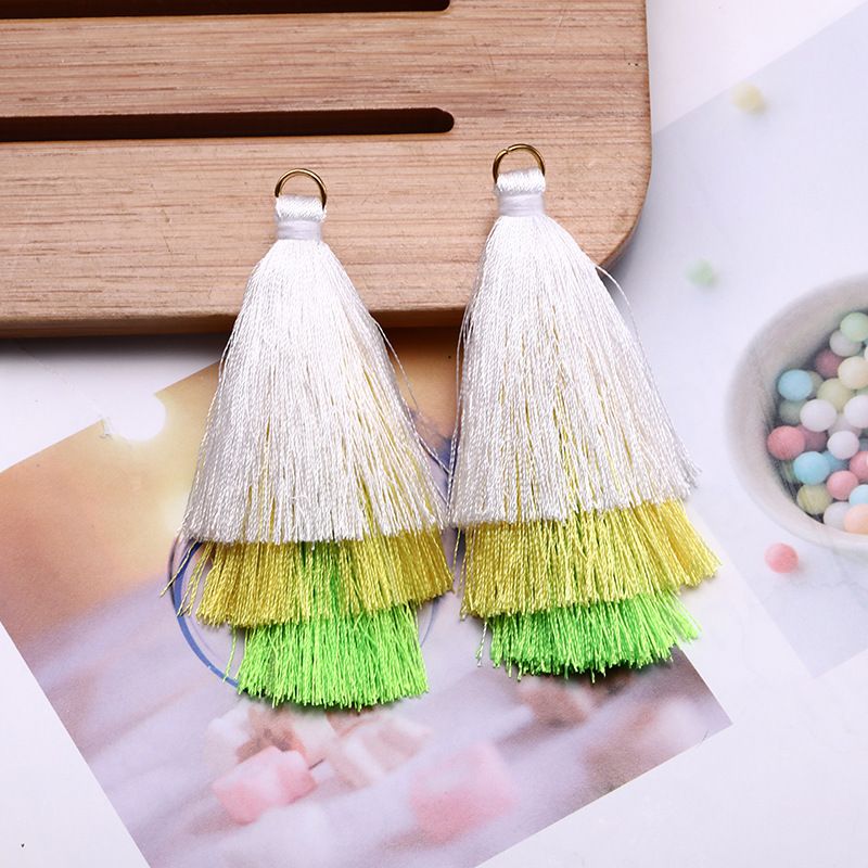 Direct sales of new PP grass sunflower style, fresh and trendy straw hat, cap flower, sandal and high heel shoe flower factory Application Scenario