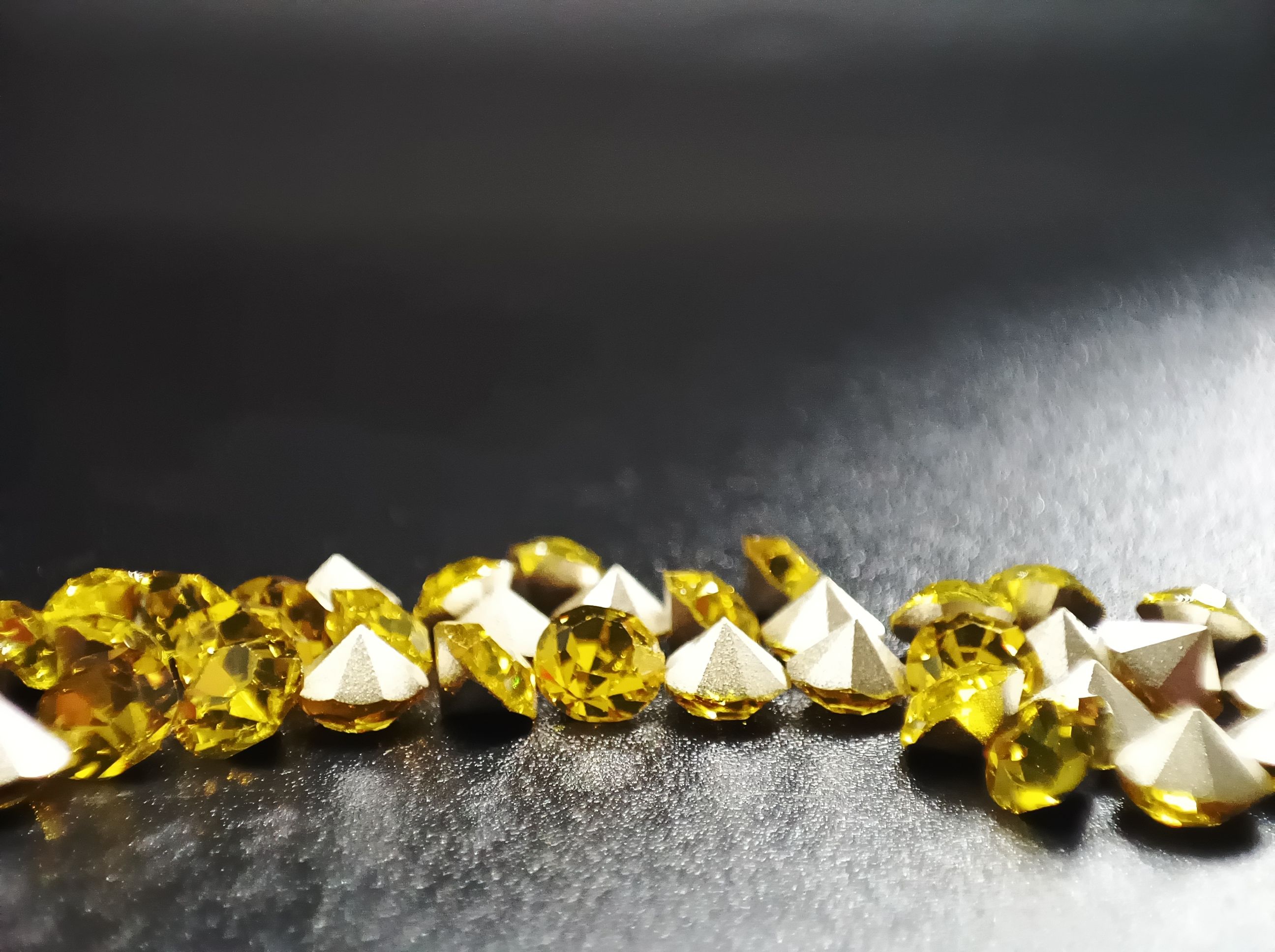 Xiangqin Original Super Czech pointed-back rhinestone lemon yellow jewelry clasp watch with diamond setting and touch-up DIY nail drill rhinestone SS20 Item Picture