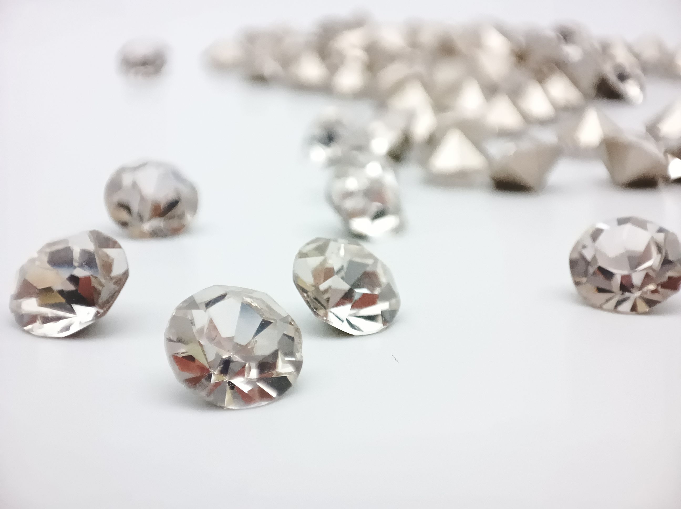 Xiangqin Original pointed-bottom water diamond and white diamond jewelry claw-chain watch with diamond setting and touch-up, nail polish diamond SS28 Item Picture