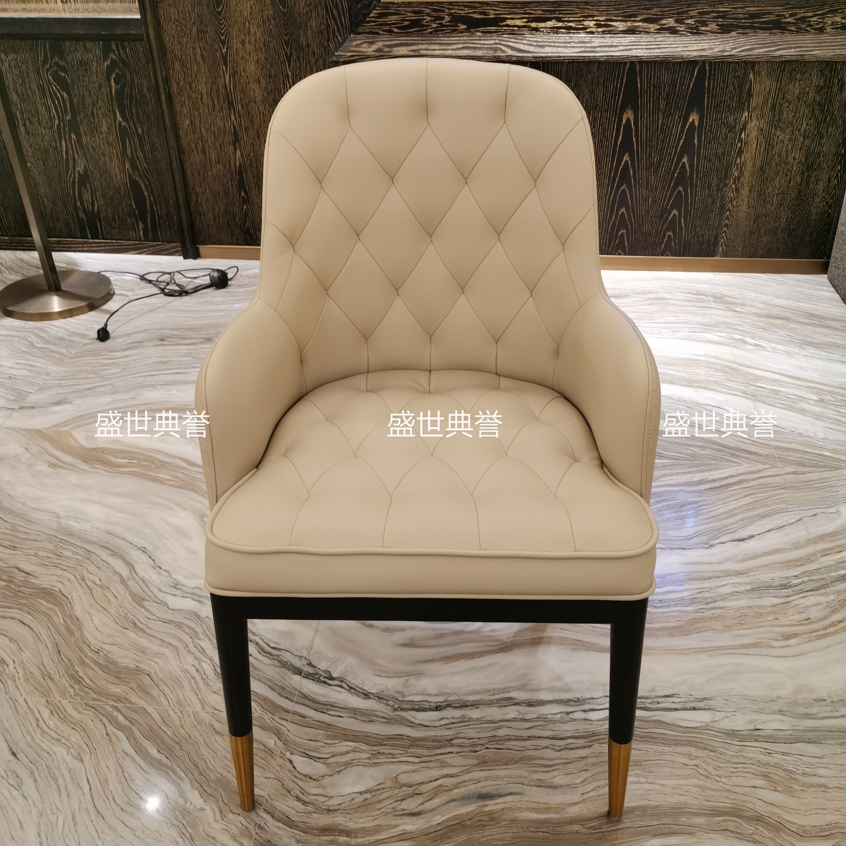 Modern light luxury solid wood electric tables and chairs for Tai 'an Hot Spring Hotel, custom-made solid wood chairs for private rooms in resort hotels, Bentley chairs Specification image