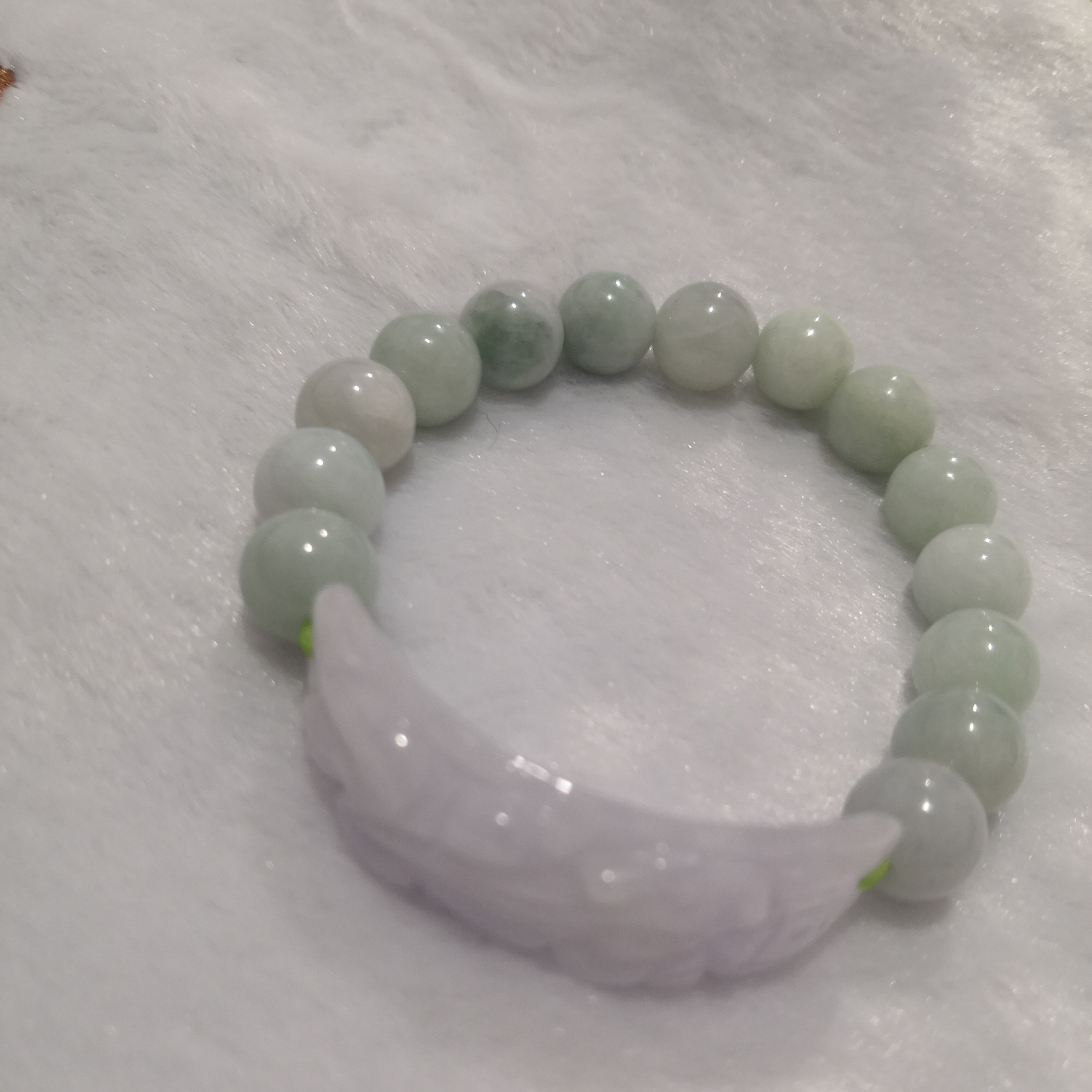 天然紫罗兰翡翠手串手镯玉兰花雕刻图