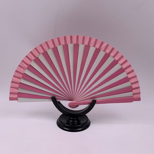 Dezhen 7-inch and 9-inch wooden eco-friendly wood fans in natural wood color, hand-painted fans, single-color color-matching fans Application Scenario