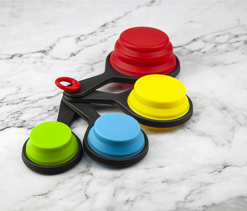 Four-piece set of 80ML silicone measuring cups detail image 3