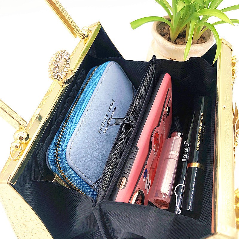 金属设计感斜挎包镶钻女手提包晚宴礼服婚宴包公主包复古模特包详情5