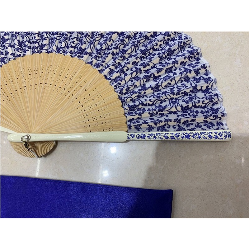 德祯  青花瓷高档真丝扇子女扇折扇工艺礼品扇子古风竹扇绢扇详情图3