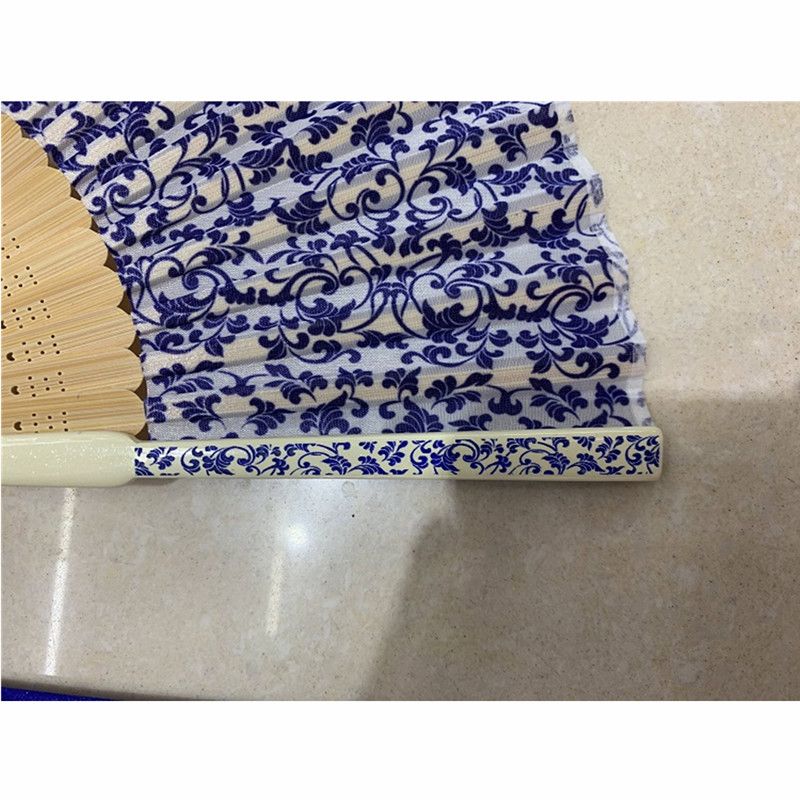 德祯  青花瓷高档真丝扇子女扇折扇工艺礼品扇子古风竹扇绢扇细节图