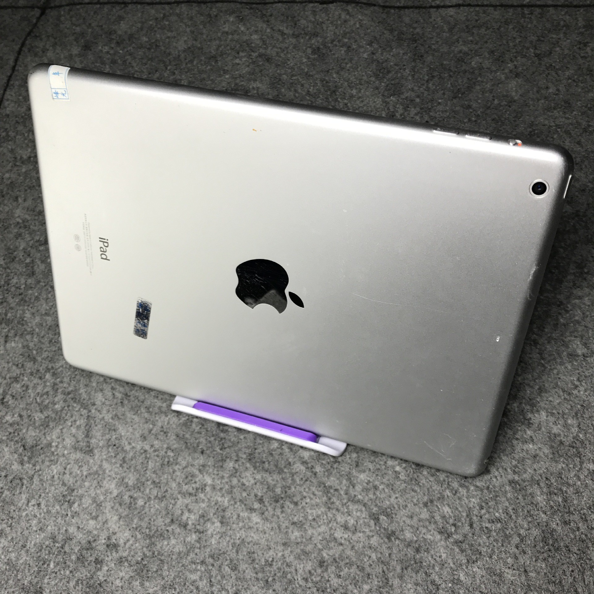 新款跑车手机支架 桌面折叠ipad支架 F1平板支架详情图3