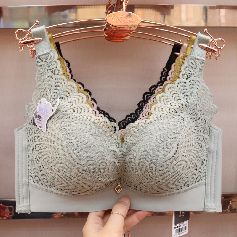 Thai natural latex bras for women, small breasts, breast retraction, anti-sagging, non-magnetic, no steel rings, thin top and thick bottom Application Scenario